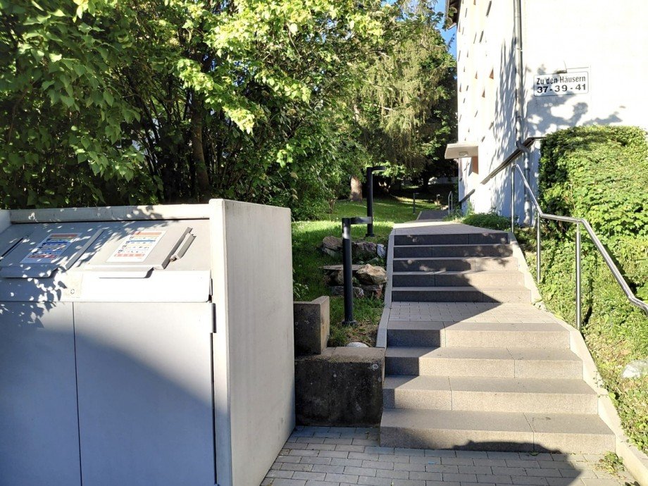 Aufgang zum Eingang Erdgeschosswohnung Wiesbaden