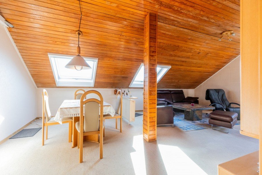 Ansicht Wohn(Esszimmer 2 Dachgeschosswohnung Bischofsheim