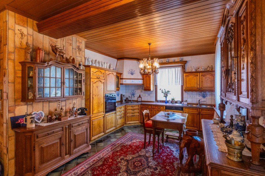 Wohnzimmer_Vorderhaus Zweifamilienhaus Bischofsheim