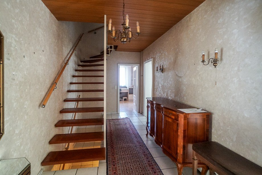 Haupthaus EG Flur Einfamilienhaus Mainz