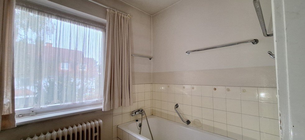Masterbad Doppelhaush�lfte Wiesbaden / Wiesbaden Nordost