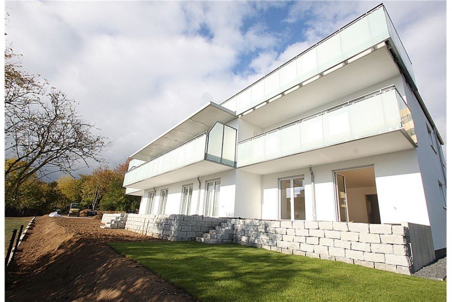 Haus Gartenansicht Terrassenwohnung Kriftel