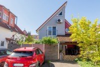 Bild (164558930b7246dada61dbb08be8796d): Stilvoll. Ruhig. Besonders. - Ihr neues Familienhaus mit Kamin, offenem Wohnkonzept und Gartenidylle
