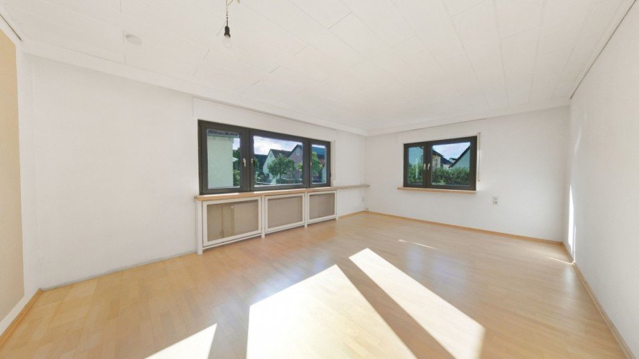 Wohn- und Essbereich_EG Zweifamilienhaus Bischofsheim