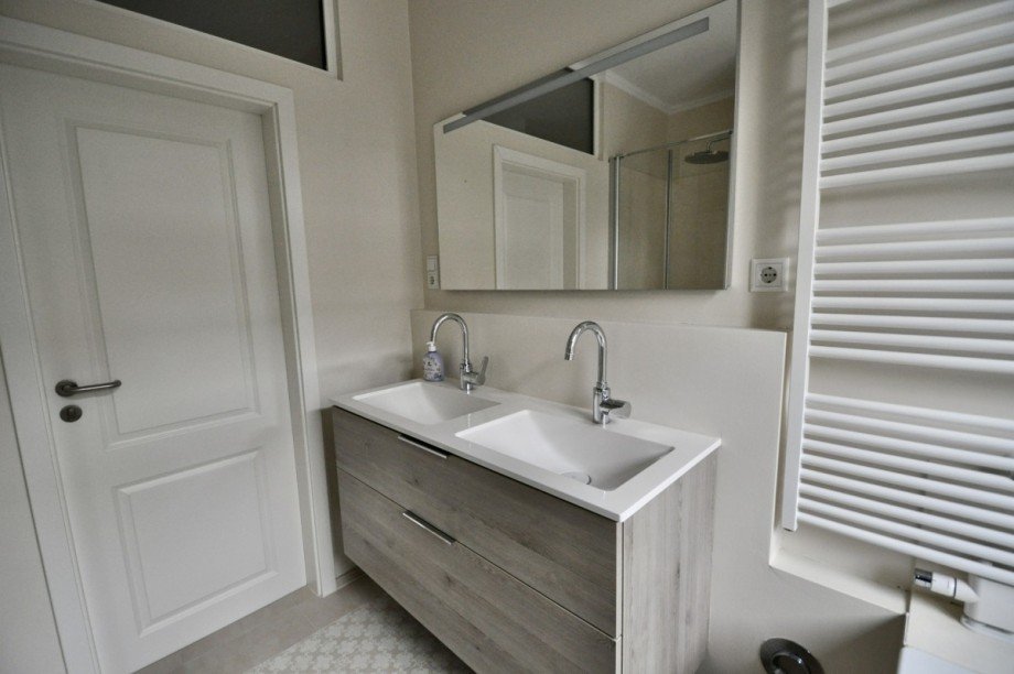 Badezimmer Ansicht 2 Etagenwohnung Wiesbaden
