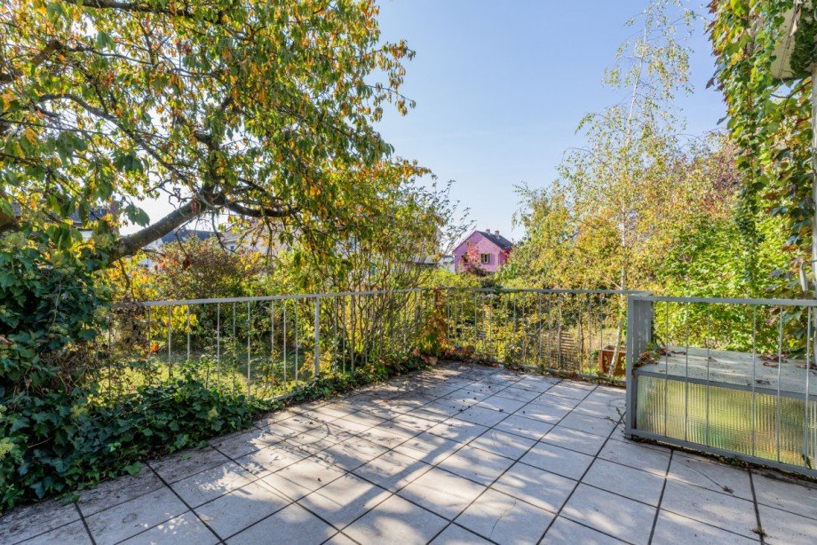 Gro�e Terrasse Wohnung Erdgeschoss Zweifamilienhaus Bischofsheim