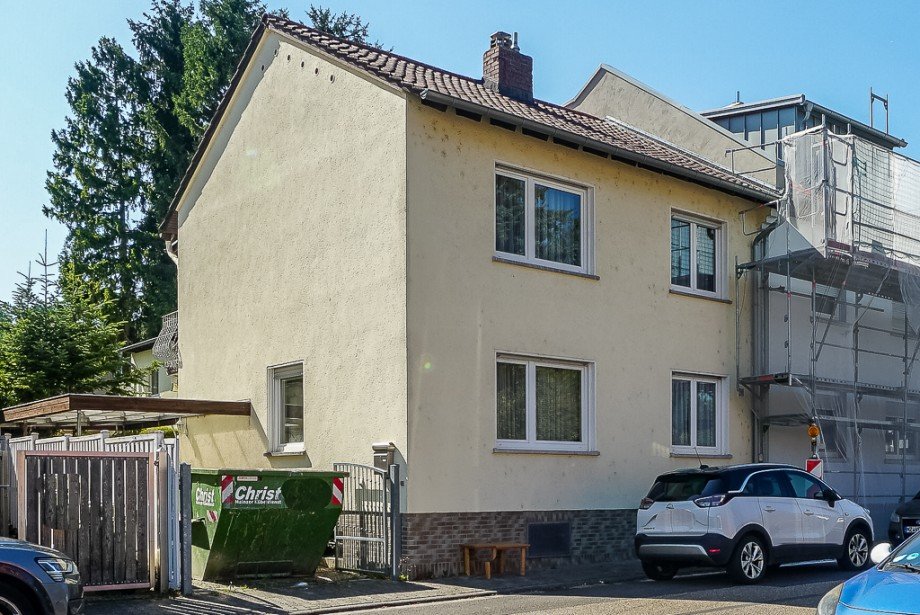 Hausfront Einfamilienhaus Mainz