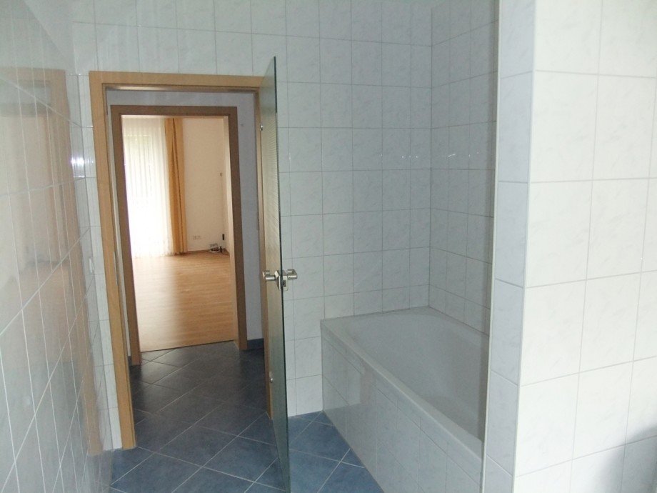 Bad Bild 1 Erdgeschosswohnung Wiesbaden