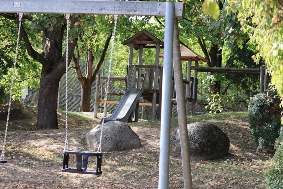 Spielplatz in der N�he Reihenendhaus Kriftel