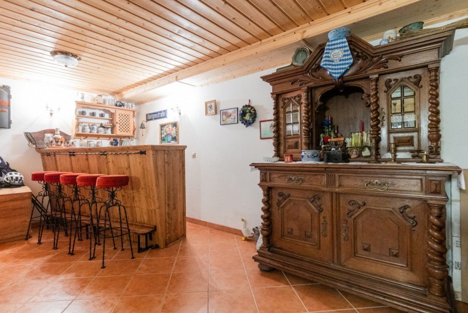 Partyraum Keller_Hinterhaus Zweifamilienhaus Bischofsheim