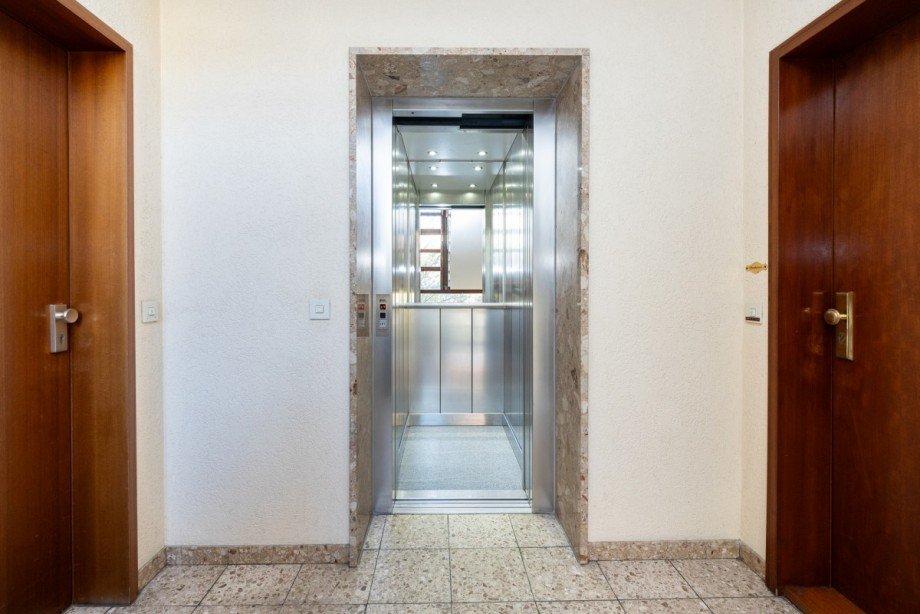 Fahrstuhl Etagenwohnung M�nchen
