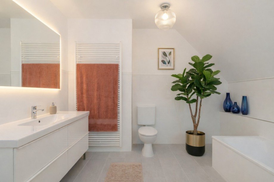 Bad1 Dachgeschosswohnung M�nchen / Harlaching