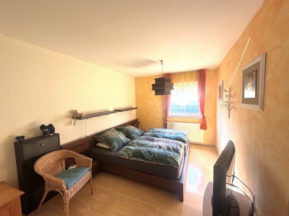 Schlafzimmer Doppelhaush�lfte Frankfurt am Main