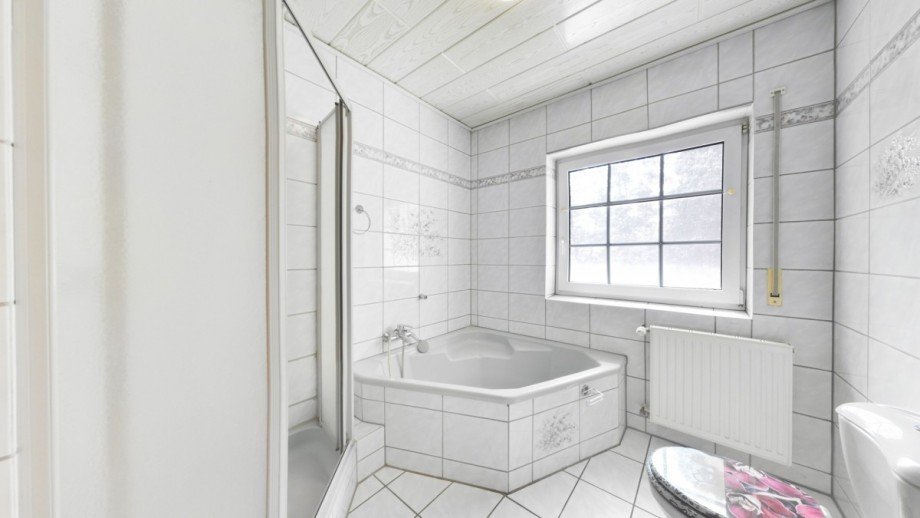 OG_Bad Zweifamilienhaus Pfaffen-Schwabenheim
