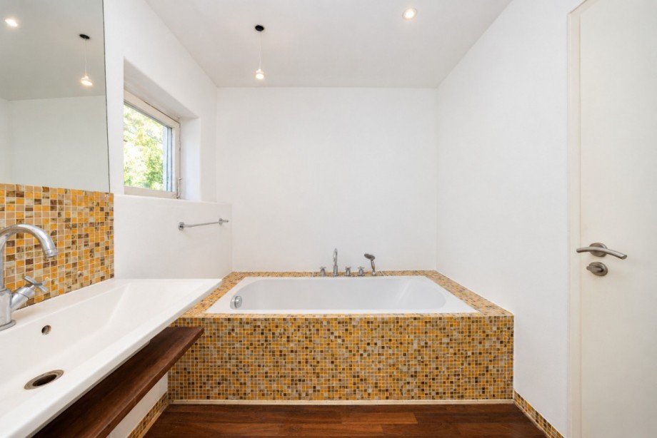 Badezimmer Doppelhaush�lfte Solln