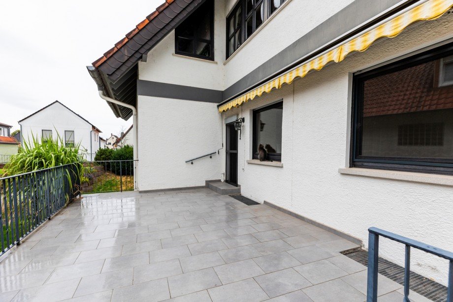 Terrasse_Ansicht 1 Zweifamilienhaus Bischofsheim