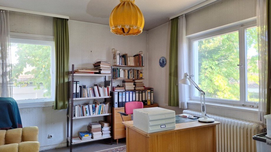 Zimmer zur Stra�e im Obergeschoss Doppelhaush�lfte Wiesbaden / Wiesbaden Nordost