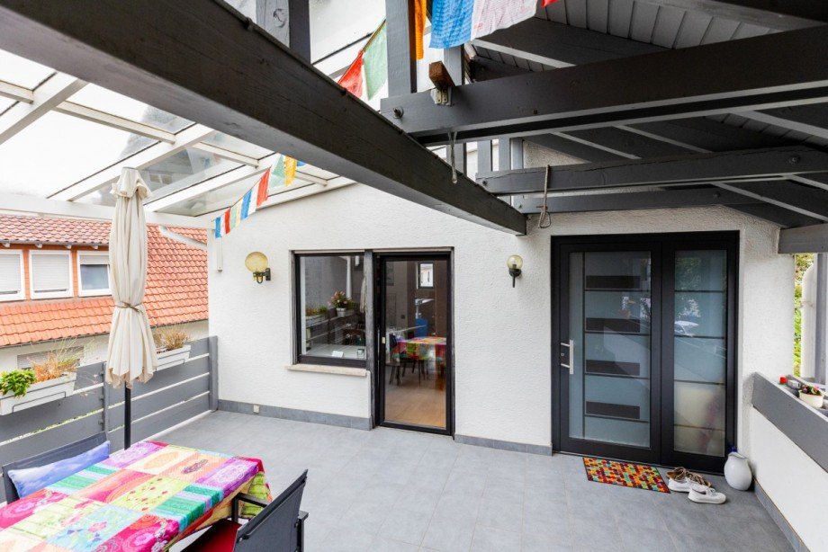 Balkon/Eingang_OG Zweifamilienhaus Bischofsheim