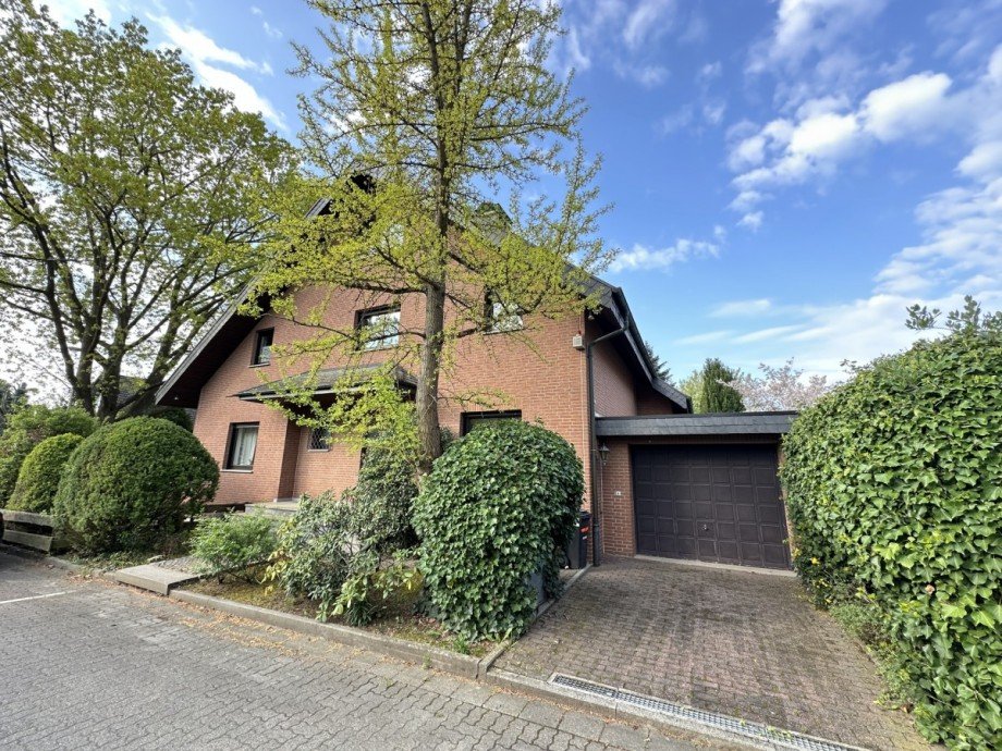 Ansicht Stra�e Einfamilienhaus Kriftel