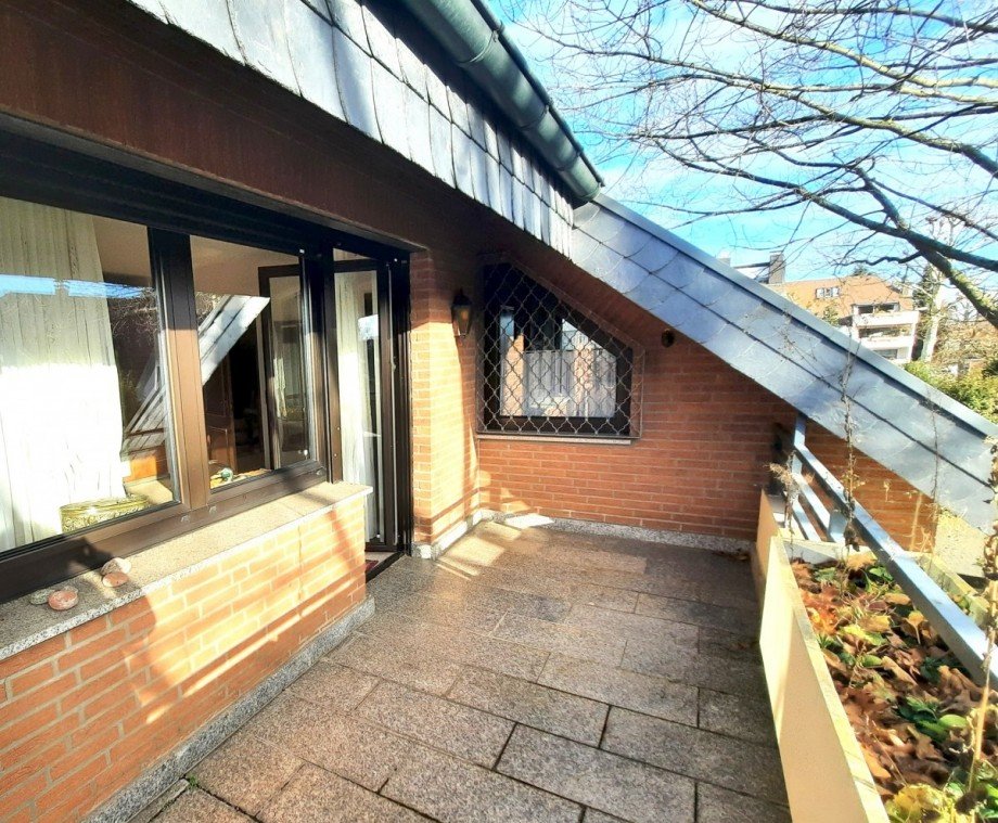 1.OG_Schlafzimmer Balkon Einfamilienhaus Kriftel