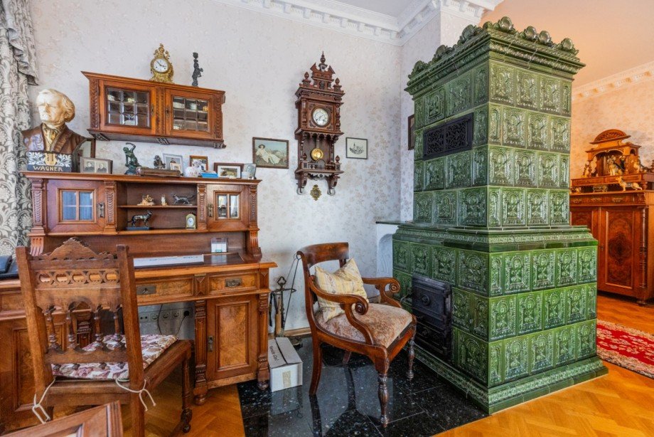 Wohnzimmer_Vorderhaus Zweifamilienhaus Bischofsheim