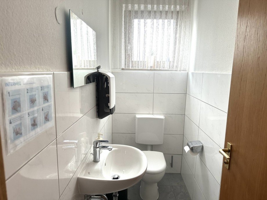 getrennte Toiletten B�rofl�che Kriftel