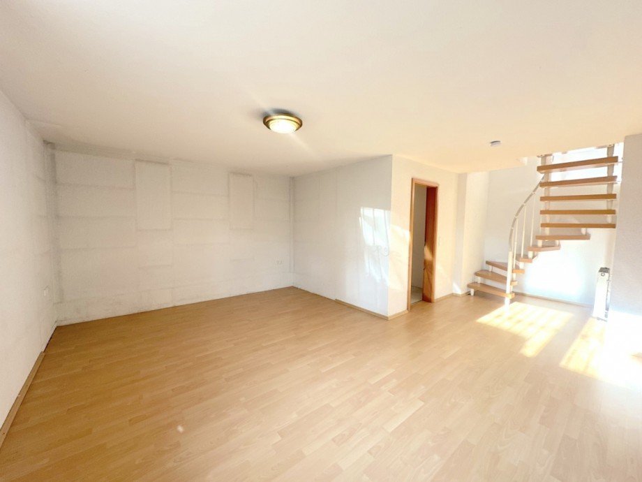 Zimmer im Souterrain Maisonettewohnung Bischofsheim