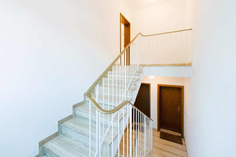 Treppe final Dachgeschosswohnung M�nchen / Harlaching