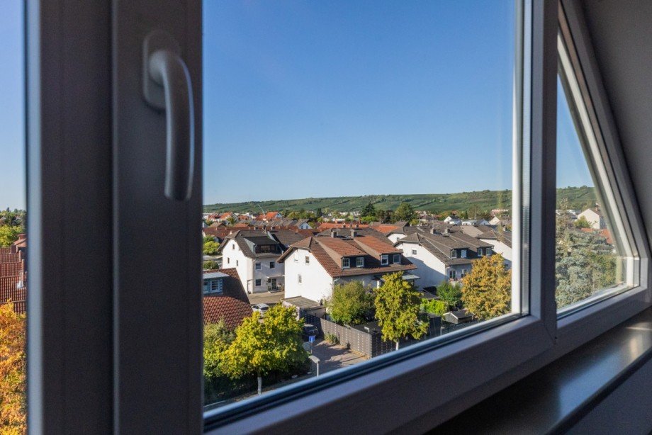 Ausblick Tageslichtbad Maisonettewohnung Oppenheim