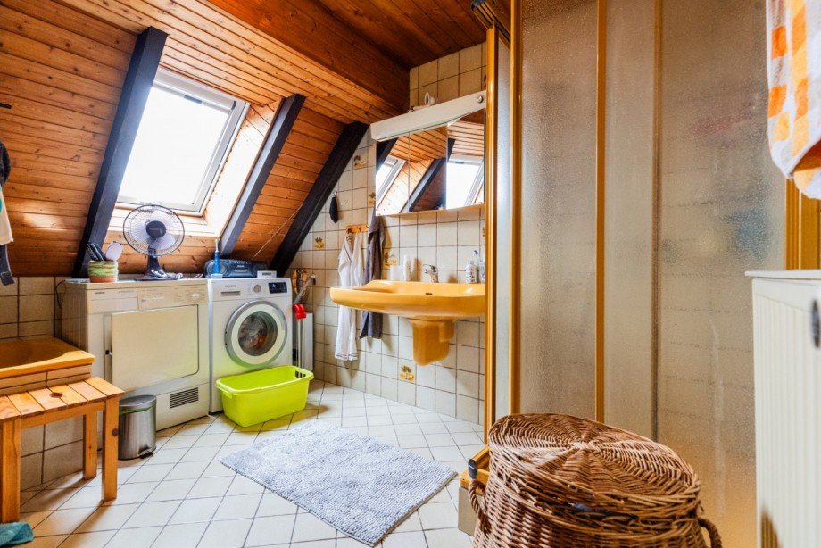 Badezimmer_DG Zweifamilienhaus Bischofsheim