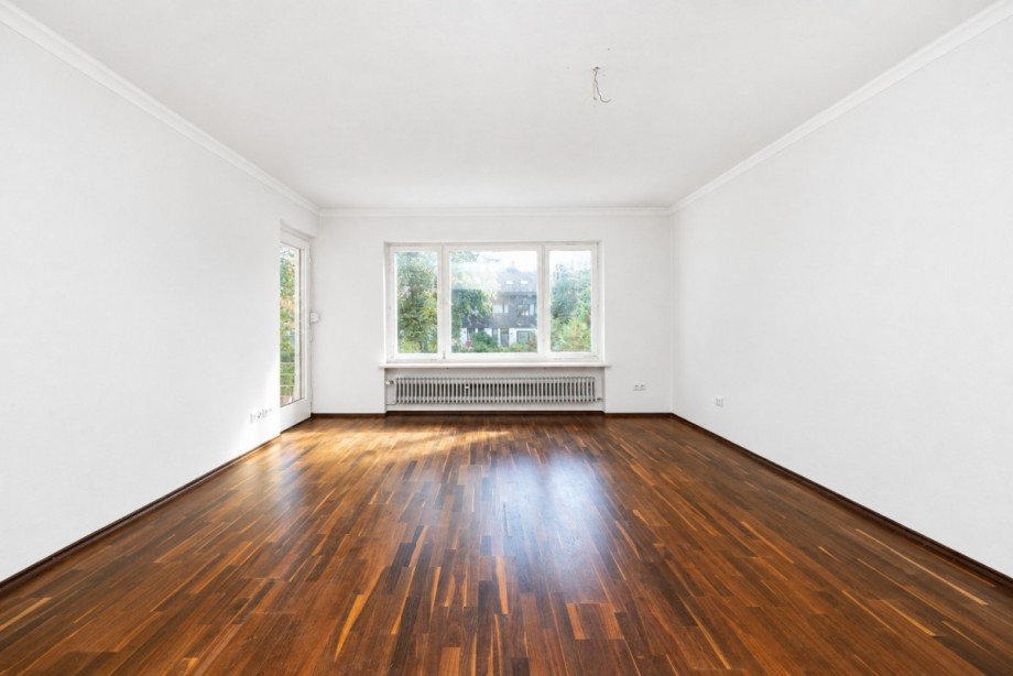 Zimmer oben rechts leer Doppelhaush�lfte Solln