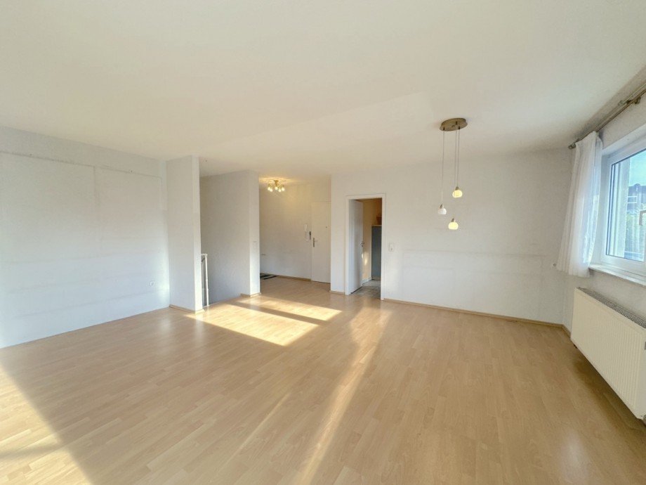 Wohn- und Essbereich Maisonettewohnung Bischofsheim