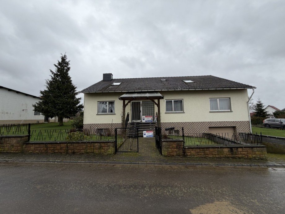 Vorderansicht Einfamilienhaus Duchroth