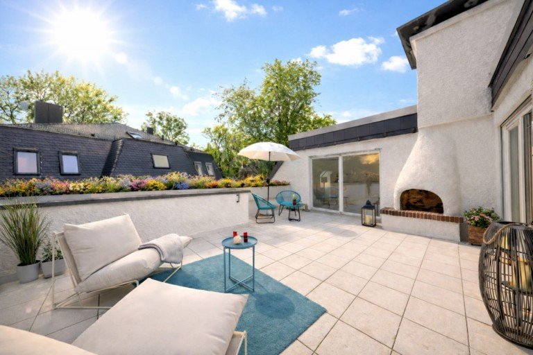 Terrasse M�nchen / Harlaching Dachgeschosswohnung M-Harlaching in ruhiger Nobellage: Sonniger Dachterrassen-Traum