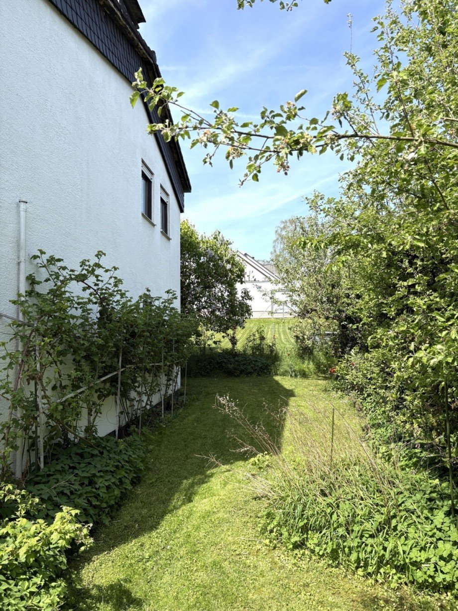Garten Doppelhaush�lfte Niedernhausen