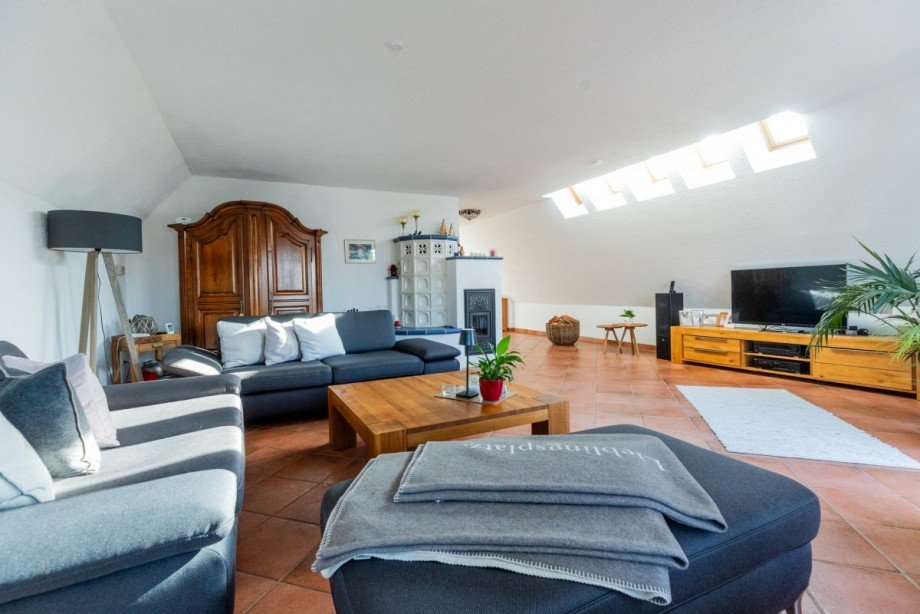 Wohnzimmer DG_Hinterhaus Zweifamilienhaus Bischofsheim