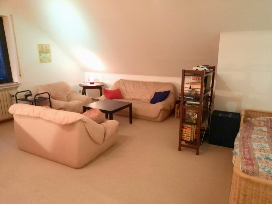 1.OG_Wohn-Schlafzimmer Einliegerwohnung Einfamilienhaus Kriftel