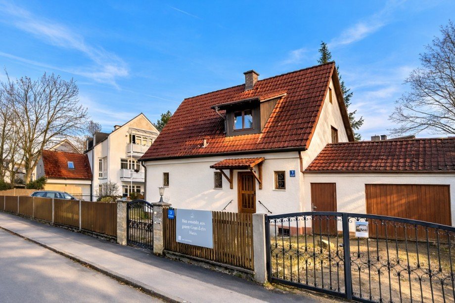 Aussen 1 Doppelhaush�lfte M�nchen