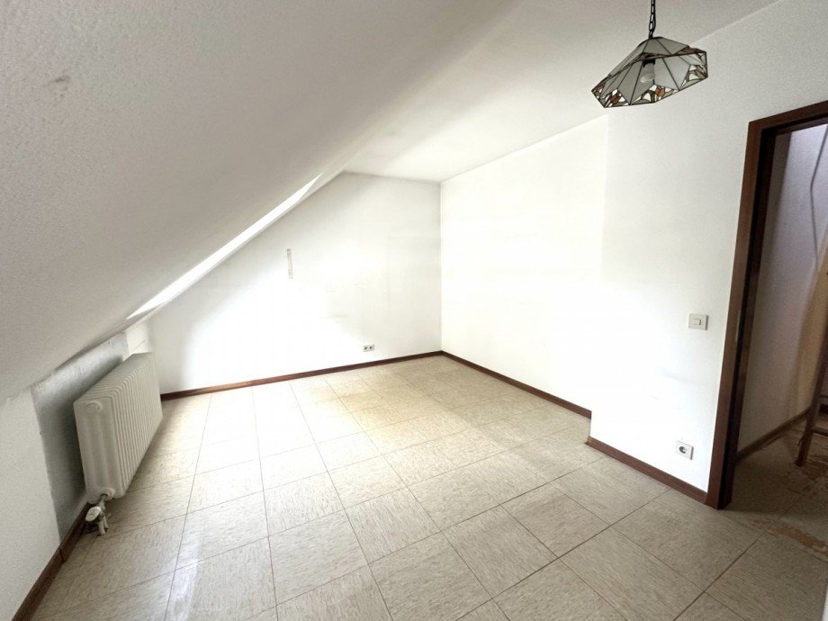 Zimmer 2 im DG. Reihenendhaus Kriftel