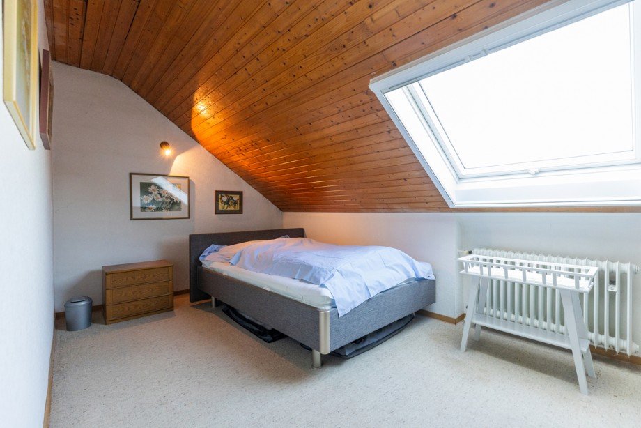 Schlafzimmer Dachgeschosswohnung Bischofsheim