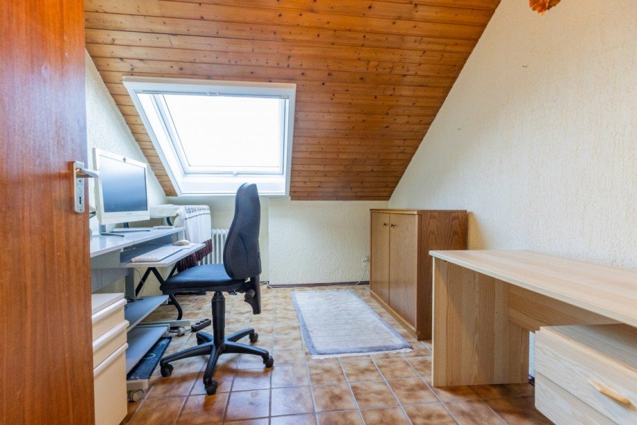 B�ro Dachgeschosswohnung Bischofsheim