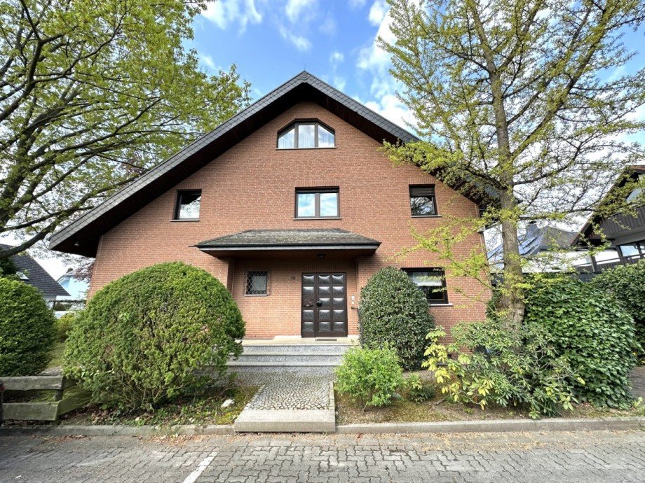 Ansicht Eingang Einfamilienhaus Kriftel
