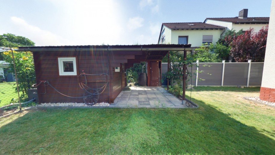 Garten Zweifamilienhaus Bischofsheim