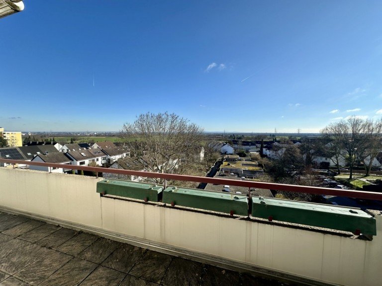 IMG_2136 Hofheim am Taunus - Main-Taunus-Kreis (Kreis) Etagenwohnung 2-Zimmer-Wohnung mit fantastischem Blick!